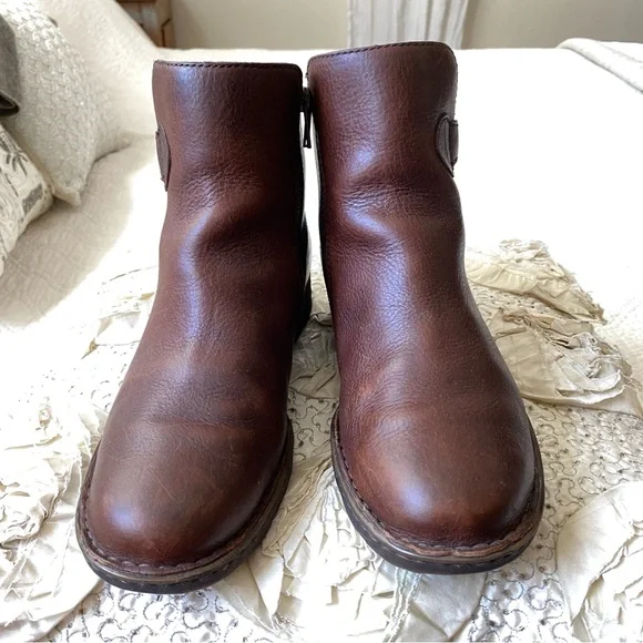 Born Brown Leather Ankle Boots Zip Up Sides Size 8 - Picture 6 of 16